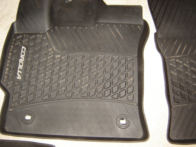 Toyota Corolla OEM Floor Mats, Front and Back - Like New in Other Parts & Accessories in St. Catharines - Image 2