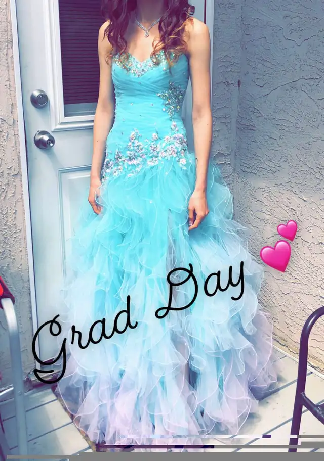 Ombré grad dress with leg slit in Women's - Dresses & Skirts in Medicine Hat - Image 5