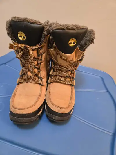 ✨ Kids’ Timberland Boots – Perfect for Winter! ✨, View more