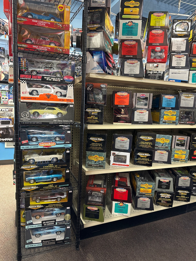 Hundreds of Rare Mint In Box 1/18 DieCast Model Cars and Trucks in Arts & Collectibles in Saskatoon - Image 3