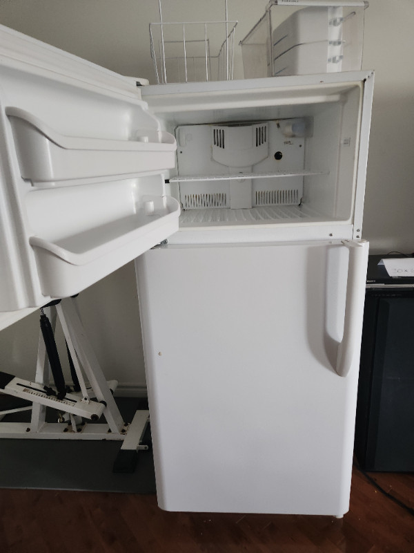 Réfrigérateur de marque Sears dans Réfrigérateurs  à Longueuil/Rive Sud - Image 4