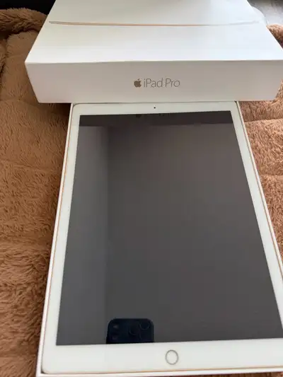 ipad pro 12.9” 128gb 2nd cellular + WiFi , View more