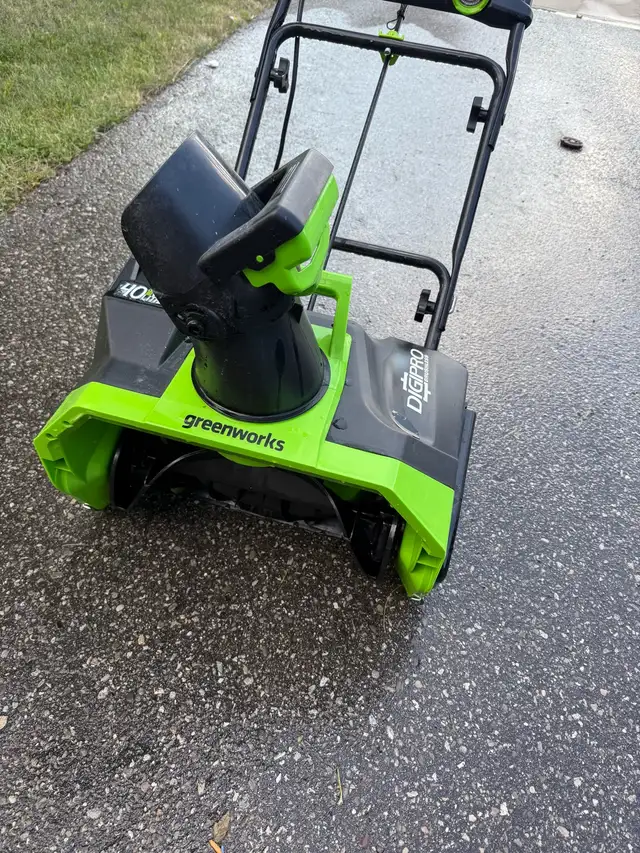 Electric Snowblower in Snowblowers in Mississauga / Peel Region - Image 3