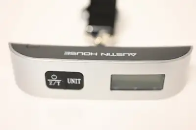 Scale Digital compact travel scale for checking the weight on your luggage up to 50kg/110Ib. Brand N...