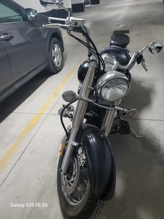 2001 Yamaha V-Star Classic for Sale in Street, Cruisers & Choppers in City of Toronto - Image 5