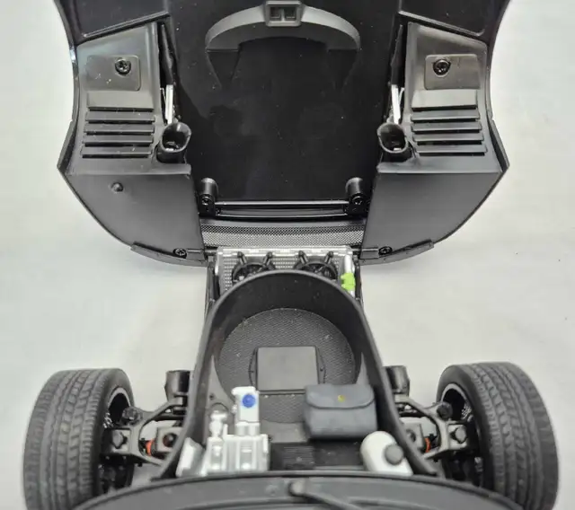 Ferrari F40 Light Weight Version Nero Black 1:18 Diecast Kyosho in Arts & Collectibles in Markham / York Region - Image 9