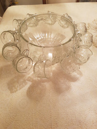 crystal punch bowl set in All Categories in Ontario - Kijiji Canada