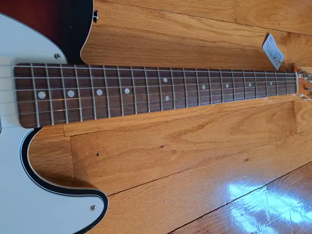 5 days left: Squier Custom Telecaster-Rosewood Fretboard! SHIPS! in Guitars in City of Montréal - Image 4