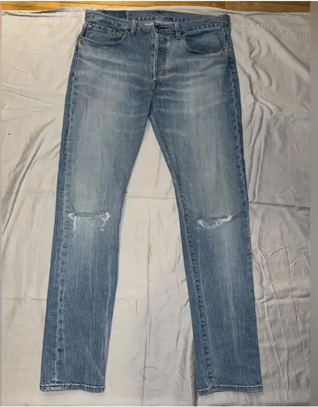 LEVI’S 501 DISTRESSED SKINNY JEANS in Women's - Bottoms in City of Toronto - Image 3