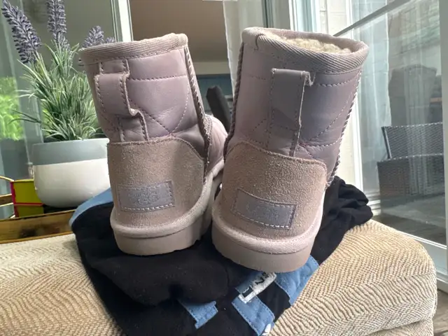 Ugg Boots Kids in Kids & Youth in Oakville / Halton Region - Image 3