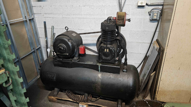 5 HP Kellogg Air Compressor in Other Business & Industrial in Mississauga / Peel Region