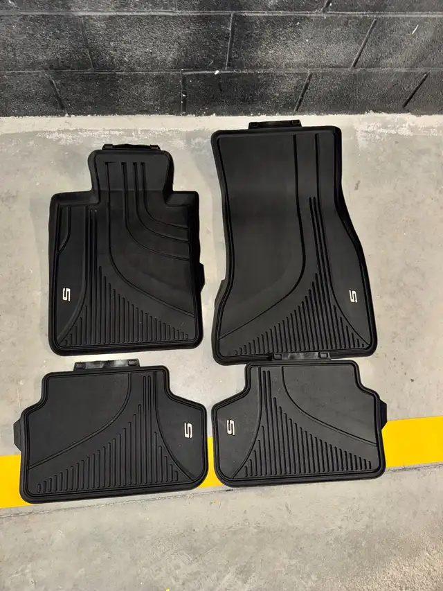 BMW all season car mats and cargo liner in Other Parts & Accessories in City of Toronto - Image 2