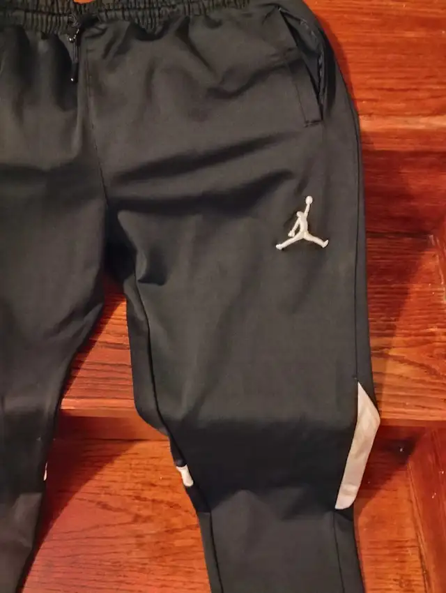 Jordan PSG warm-up pants in Soccer in Oshawa / Durham Region - Image 4