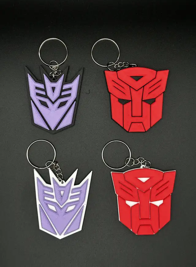 Transformers insignia keychain in Arts & Collectibles in Oshawa / Durham Region - Image 2