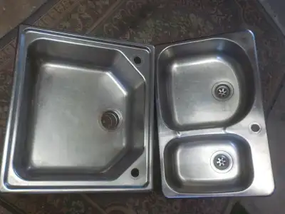 3 Éviers, toilette de sous-sol et autres matériaux, View more