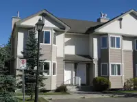 Three Bedromm Townhome, Royal Oak, NW Calgary for Rent