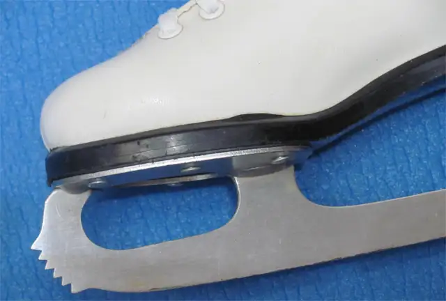 New LANGE Skates Size-5 (inner length 20.5cm/8.1'') Dwight in Skates & Blades in Muskoka - Image 6