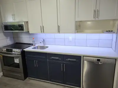 Bright 2-Bedroom Top-Floor Apartment – Renovated – $1800/month