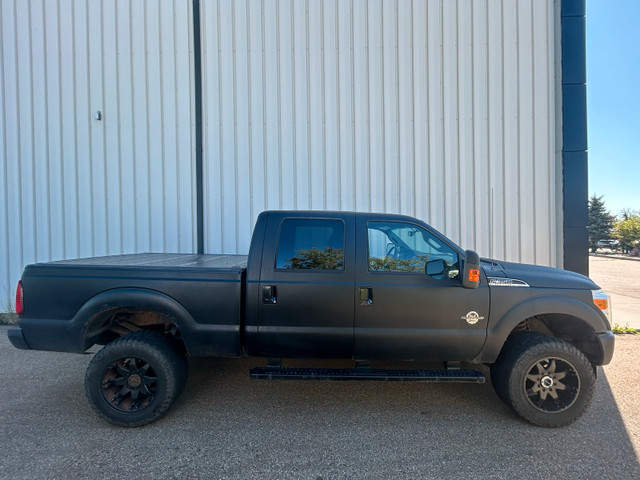 2011 FORD F350 Diesel (Lariat) in Cars & Trucks in Edmonton - Image 2