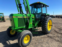 John Deere 4240 Tractor w/ 158 Loader & Grapple