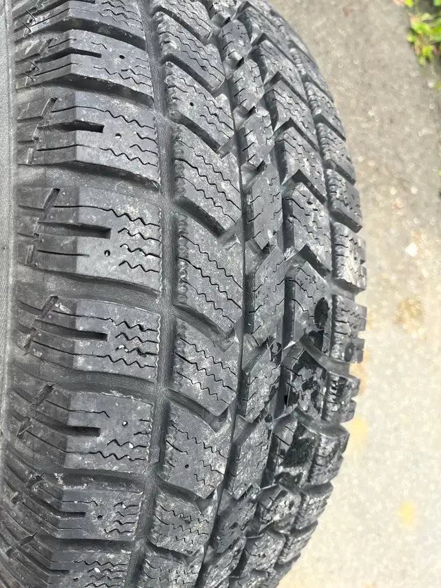 235/70/16 Arctic Claw XSI winter tires on rims in Tires & Rims in St. John's - Image 7