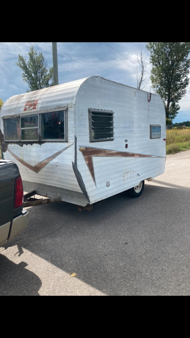 1959 retro 12’ pyramid camper trailer park rental small light  in Park Models in Barrie