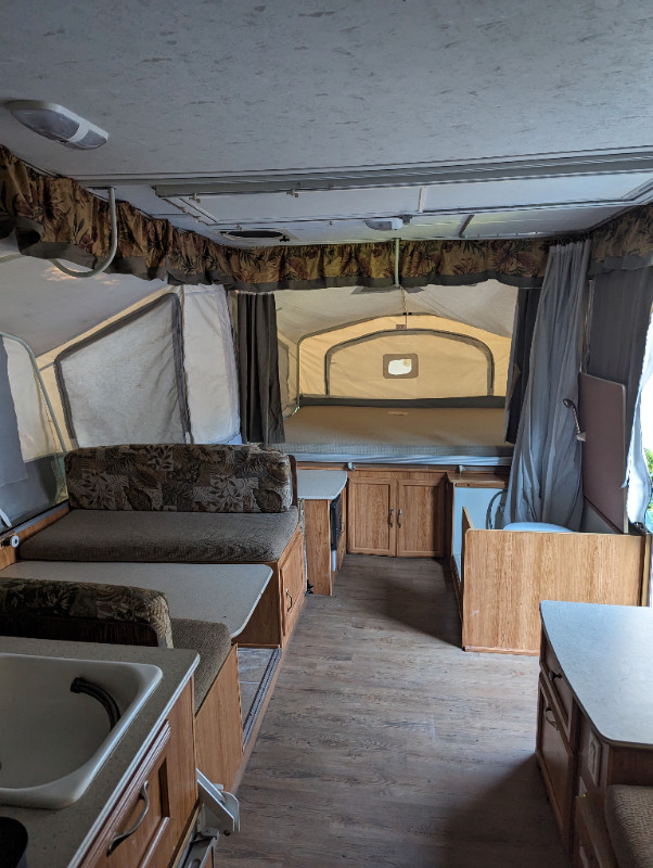 Tente roulotte a vendre dans VR et caravanes  à Lac-Saint-Jean - Image 3