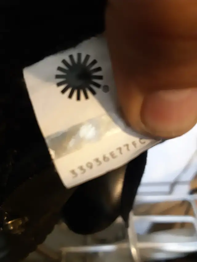 Bottes d'hiver Uggs pour femmes in Women's - Shoes in City of Montréal - Image 10