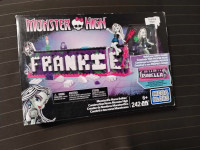 Mega Bloks Monster High Monsterific Name Builder
