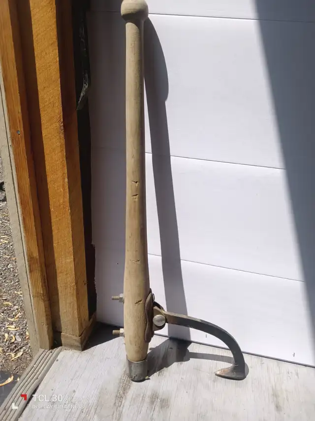 Log lifter..!63347538550017121
