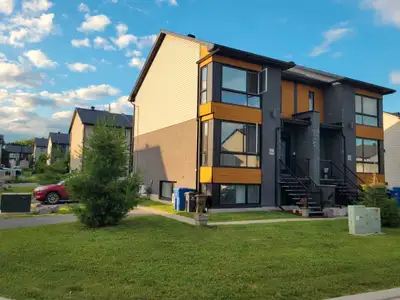 Logement lumineux, tout inclus, dans un environnement paisible situé dans l’un des quartiers les plu...