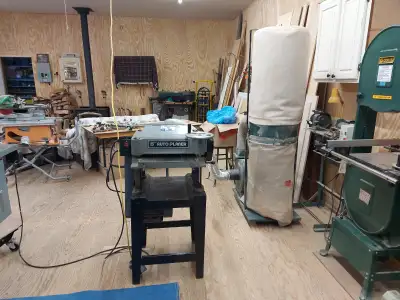 This is a 2 hp driven 220volt 15" thickness planer that i no longer need. Works great, has a 4" dust...