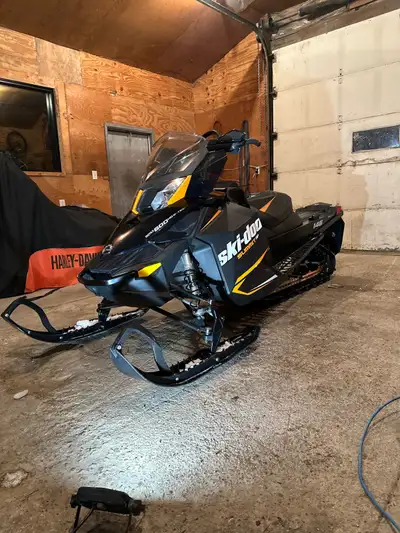 2013 SkiDoo Summit SP600 H.O. E-Tech Rev XP 146”-2 1/4”. This is a factory 120 HP 600 cc motor with...