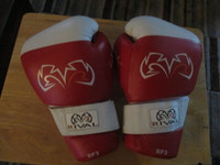 Rival RF3 Boxing Gloves  Gants de Boxe