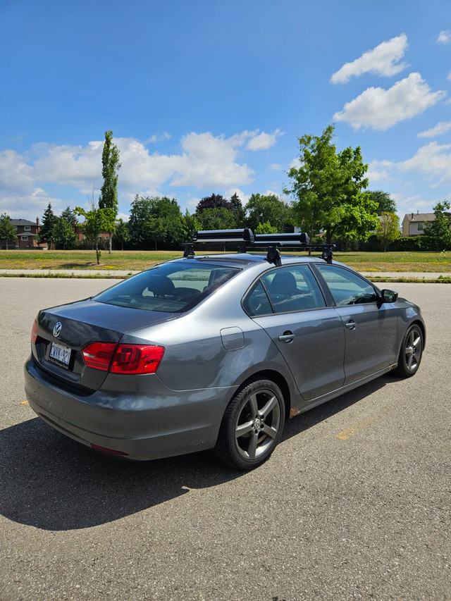 2012 Volkswagen Jetta Trendline in Cars & Trucks in City of Toronto - Image 3