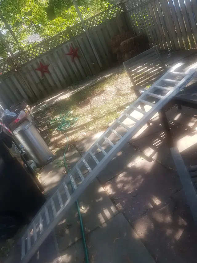 ONE dirt bike ramp aluminum John  deer excellent condition63838167993729123