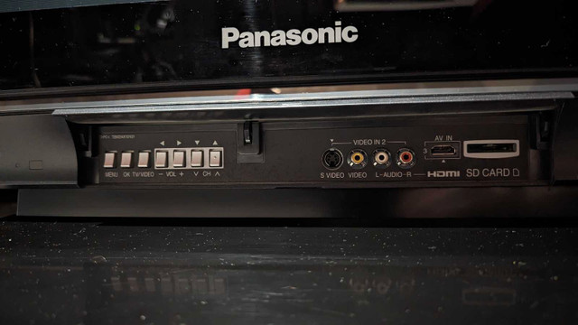 50" Panasonic tv  in TVs in North Bay - Image 3