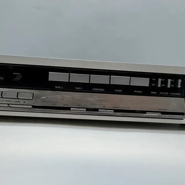 Rare RCA MSR130 Vintage Stereo Receiver Quartz Synthesized Teste in Stereo Systems & Home Theatre in City of Toronto - Image 4