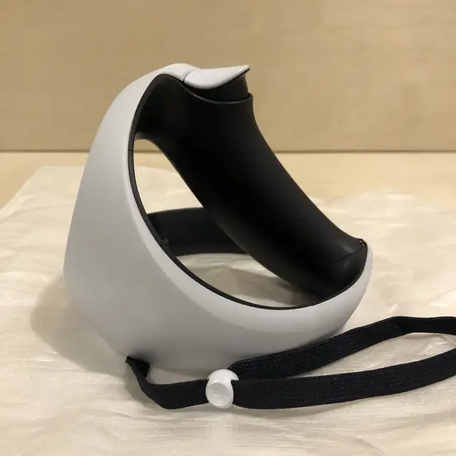Sony PlayStation PS5 PS VR2 Right Sense Controller with Strap in Sony Playstation 5 in Ottawa - Image 8