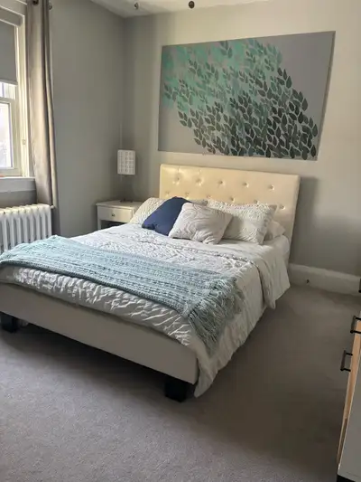 Room available at Yonge and Eglinton