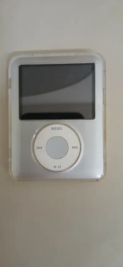 iPod Nano 3rd generation (4 GB), View more