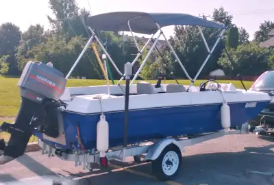 Bateau 16' Chrysler à vendre Bien entretenu et surtout bien hivernisé chaque saison - Shrinké et ent...