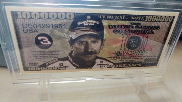 Acrylic bill note holder. in Arts & Collectibles in Kitchener / Waterloo