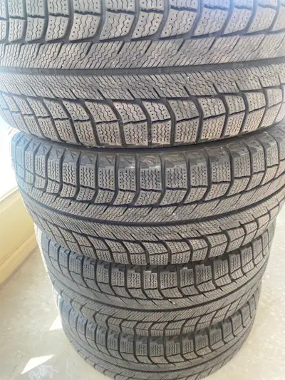 4 Michelin winter tires for sale $250 Michelin X-ice 205/55/R16 91T Track depth 6mm $250
