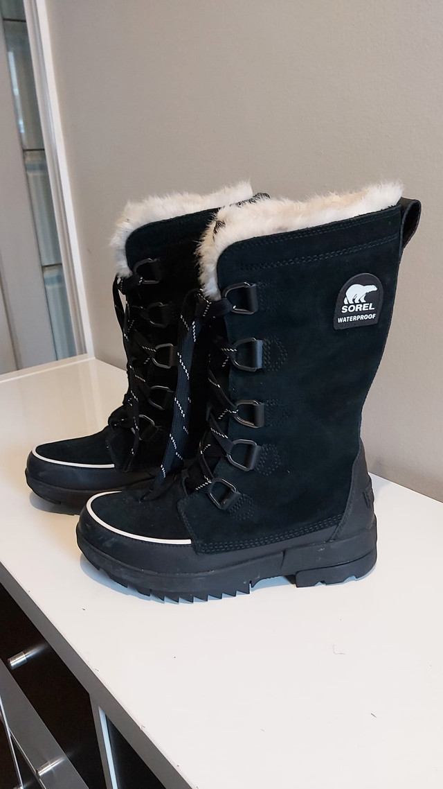 Sorel Women Winter Boot (Used in good condition) in Women's - Shoes in City of Toronto - Image 3