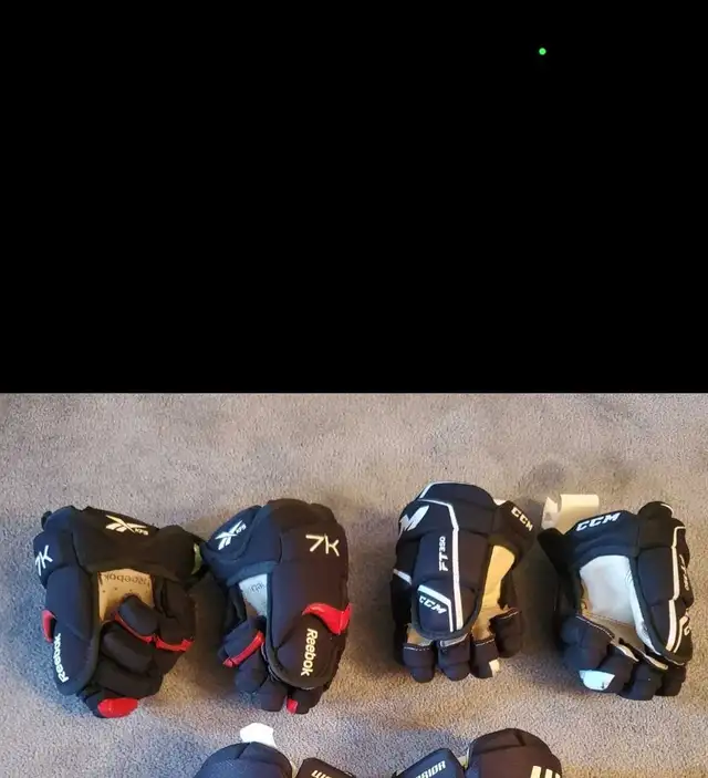 New Kids 10" WARRIOR / BAUER / CCM Hockey Gloves  in Hockey in Barrie - Image 3