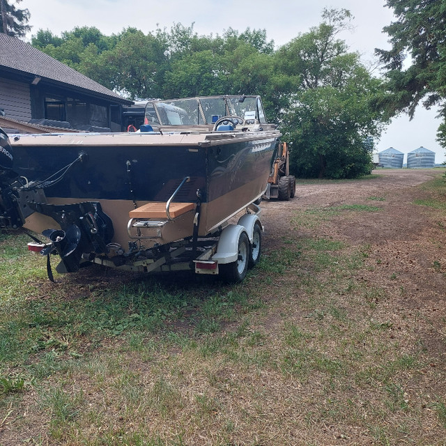 21.5 FT LUND BARON " CABIN CUDDY " Powerboats & Motorboats Edmonton