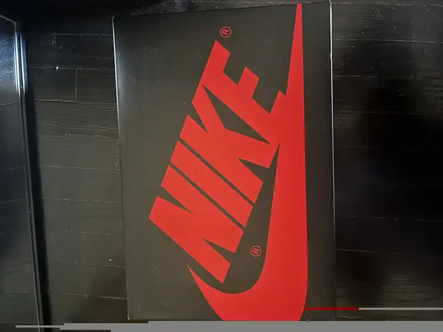 bred toe high og retro Jordan 1s in Men's Shoes in Kitchener / Waterloo - Image 10