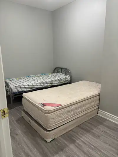 private room sharing kitchen and washroom