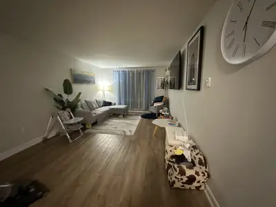 47 village drive, kingston 2 large bedrooms , 2 complete bathrooms. In suite laundry, large walk in...